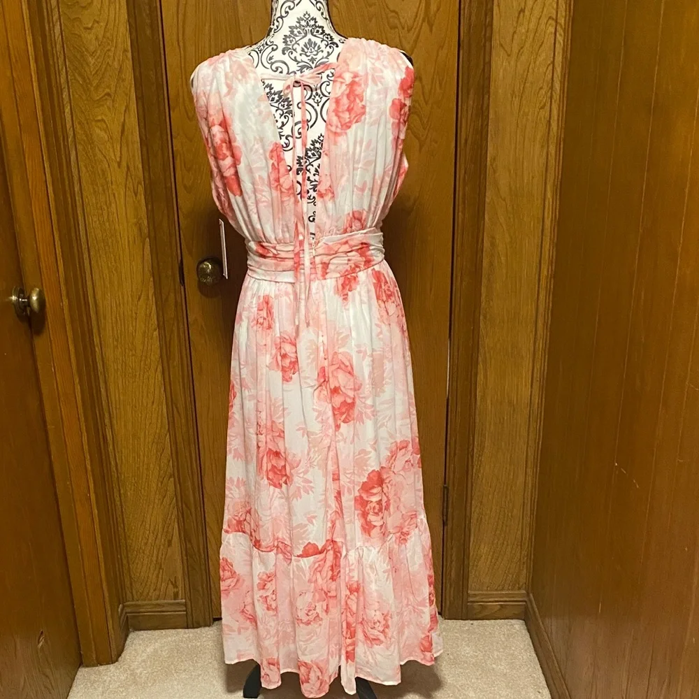 Aura elegant formal